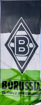 Borussia Mönchengladbach Stadionfahne Schwarz/Weiß/Grün | Offizieller Fanartikel Fohlenshop | Gladbach Fanartikel, Vereinsfahne, 150x400 cm im Sale